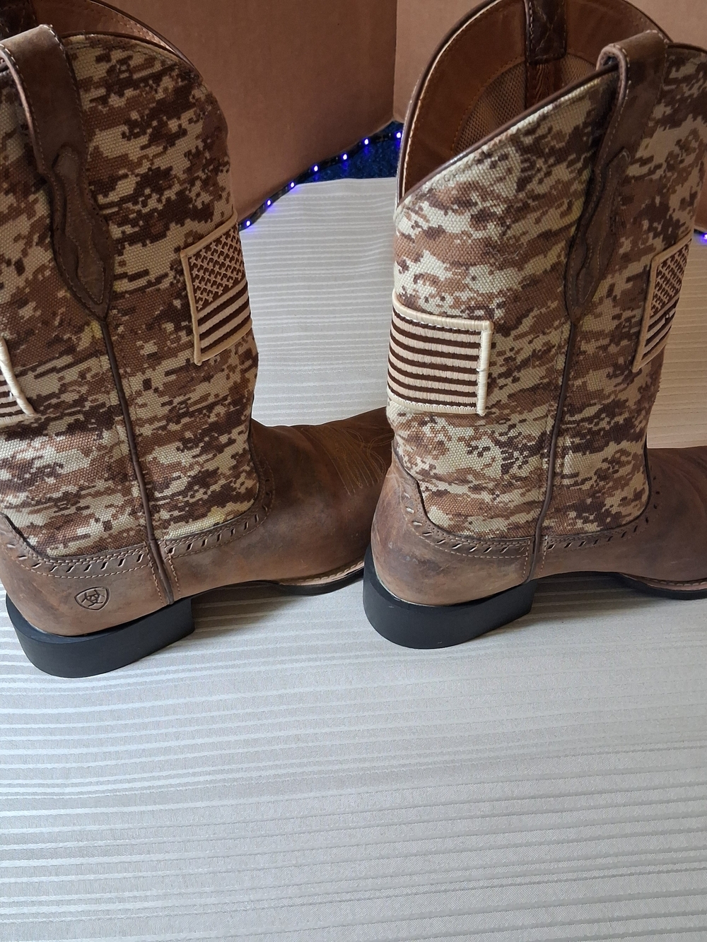 Ariat Brown Tan Camo Western Boots- Male Or Female Size 8.5. Like NEW CONDITION.